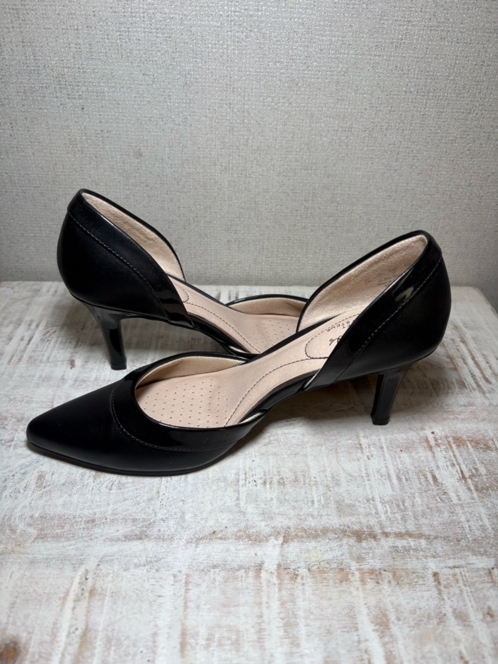 Life Stride Black Pointed D'Orsay Pumps - Picture 5 of 7